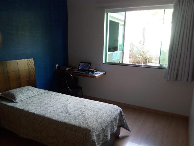 Linda residência com 5 quartos no Vale dos Pinheiros - NF/RJ - Foto 4
