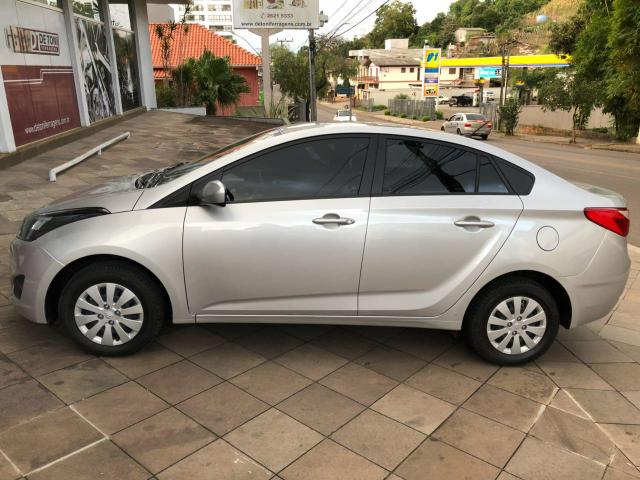 Hyundai HB20S 1.6 Comfort Plus 2015 - Foto 3