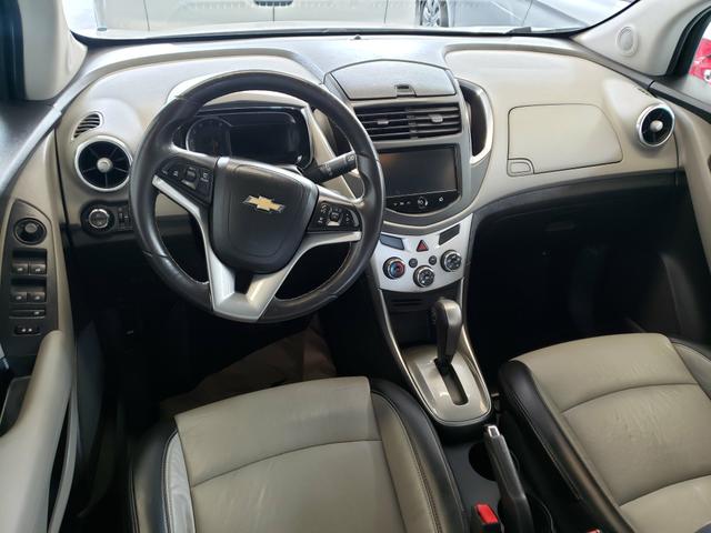 Chevrolet Tracker 1.8 Automatico com teto solar vendo troco e financio R$ - Foto 10