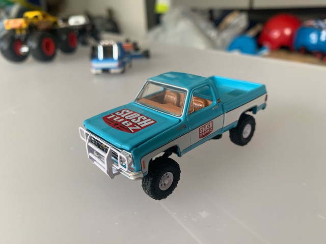 M2 Machine Silverado  - Foto 2