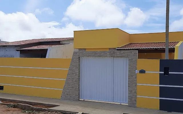 Casa a venda de 2 quartos com 4 garagem cobertas no Conjunto