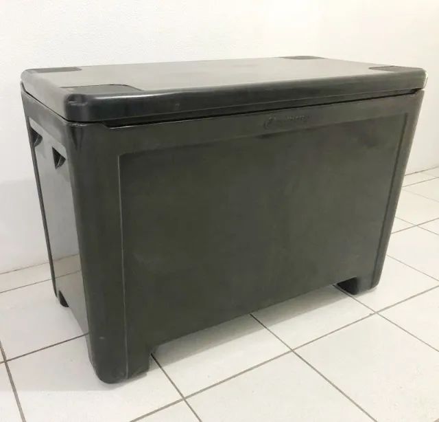 Caixa Térmica 360L - Preta
