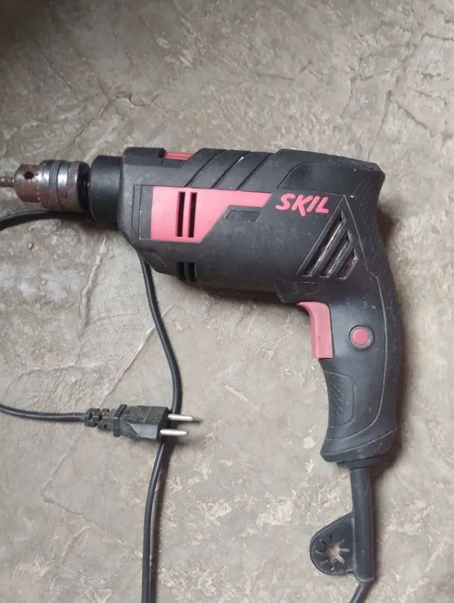 Vende-se furadeira 