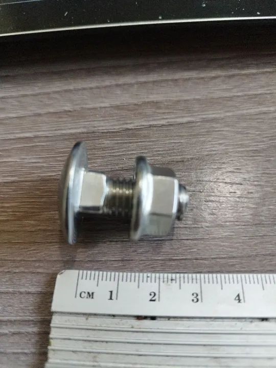 Parafuso francês M 10x30 com porca