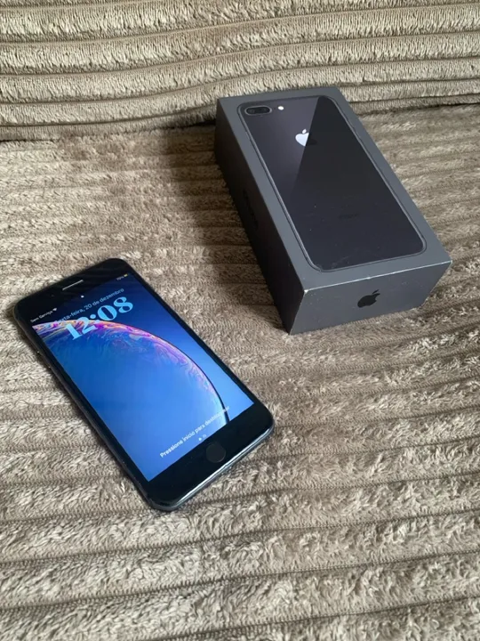 Apple iPhone sold 8 64 GB in Space Gray for Unlocked D62