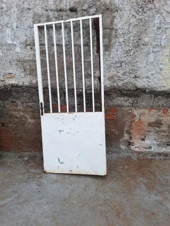 2 janelas em alumínio 01 portão 02 galinheiro  - Foto 3