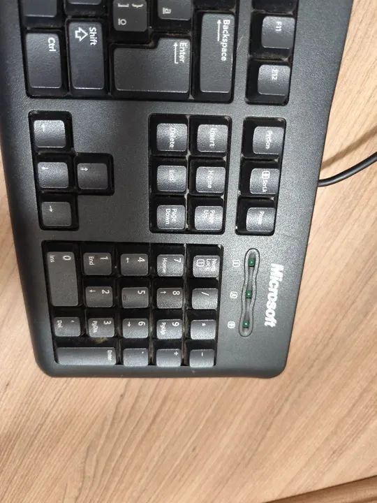 Teclado Microsoft USB modelo 200 c cabo USB  - Foto 2