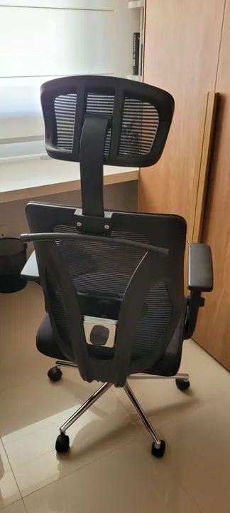 Cadeira de escritório ergonômica tipo Presidente  - Foto 2