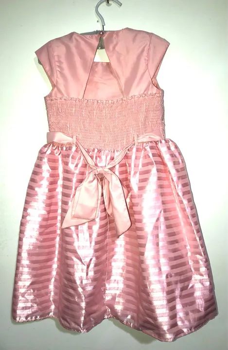 Vestido bordado rosa claro tam 6 Cattai - Foto 4