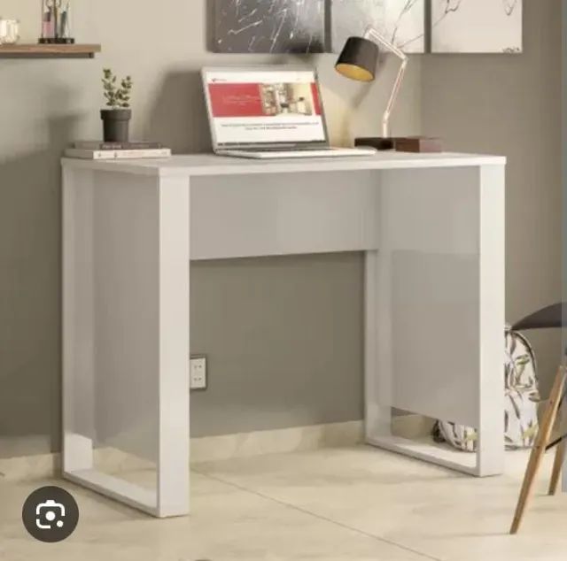 mesa escrivaninha morada simples 