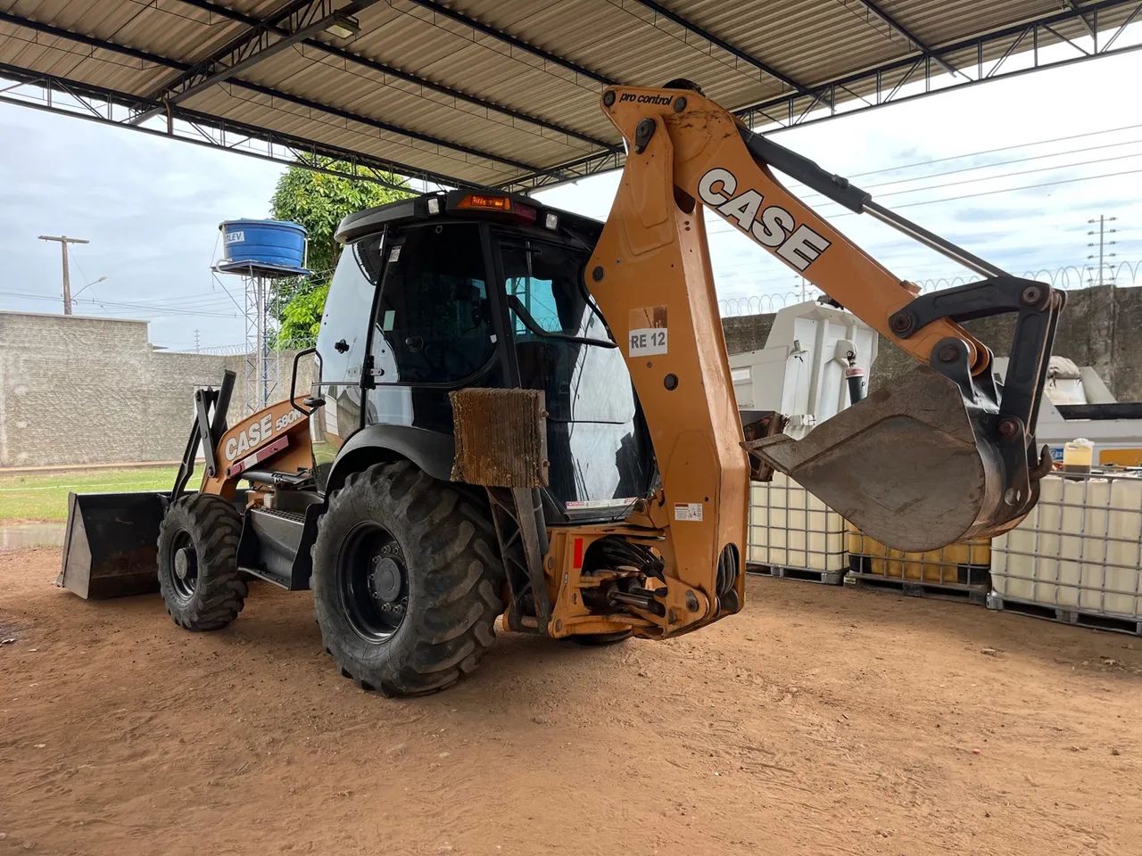 Aluguel de Retroescavadeira  Case 580 N - Foto 2
