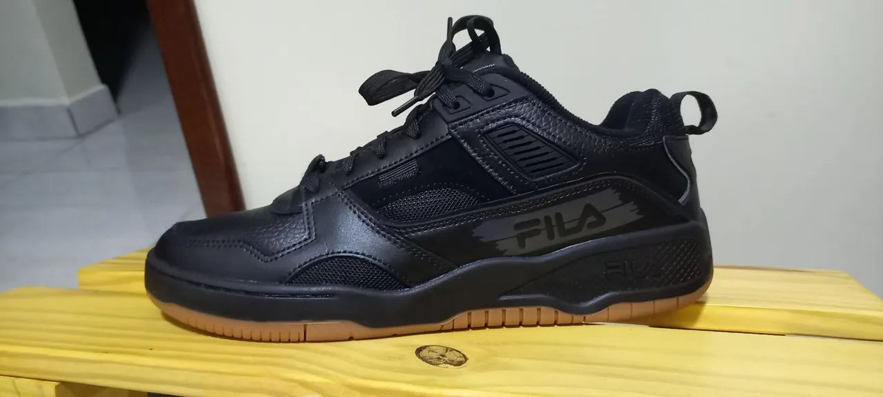 Tênis FILA CORDA NR 42, mas calça em 41 tranquilo