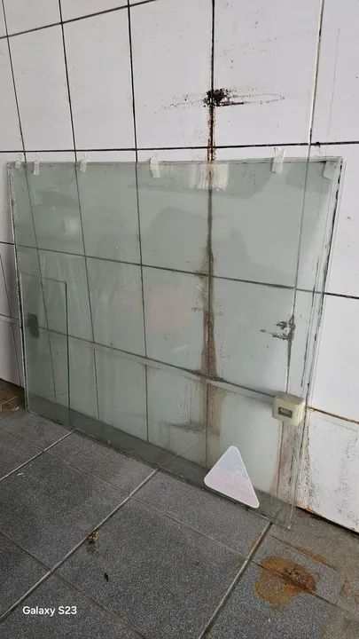 Doação de 4 vidraças de 1,20m x 1,00m