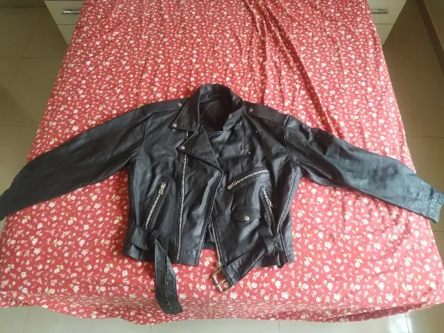 Vende-se jaqueta de couro
