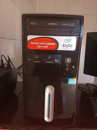 CPU Intel Pentium Dual Core Fonte Bivolt. 4 GBde RAM 