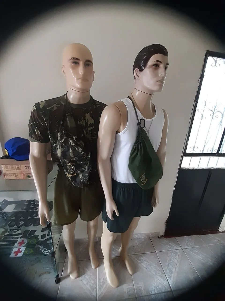 Vendo 4 manequins 
