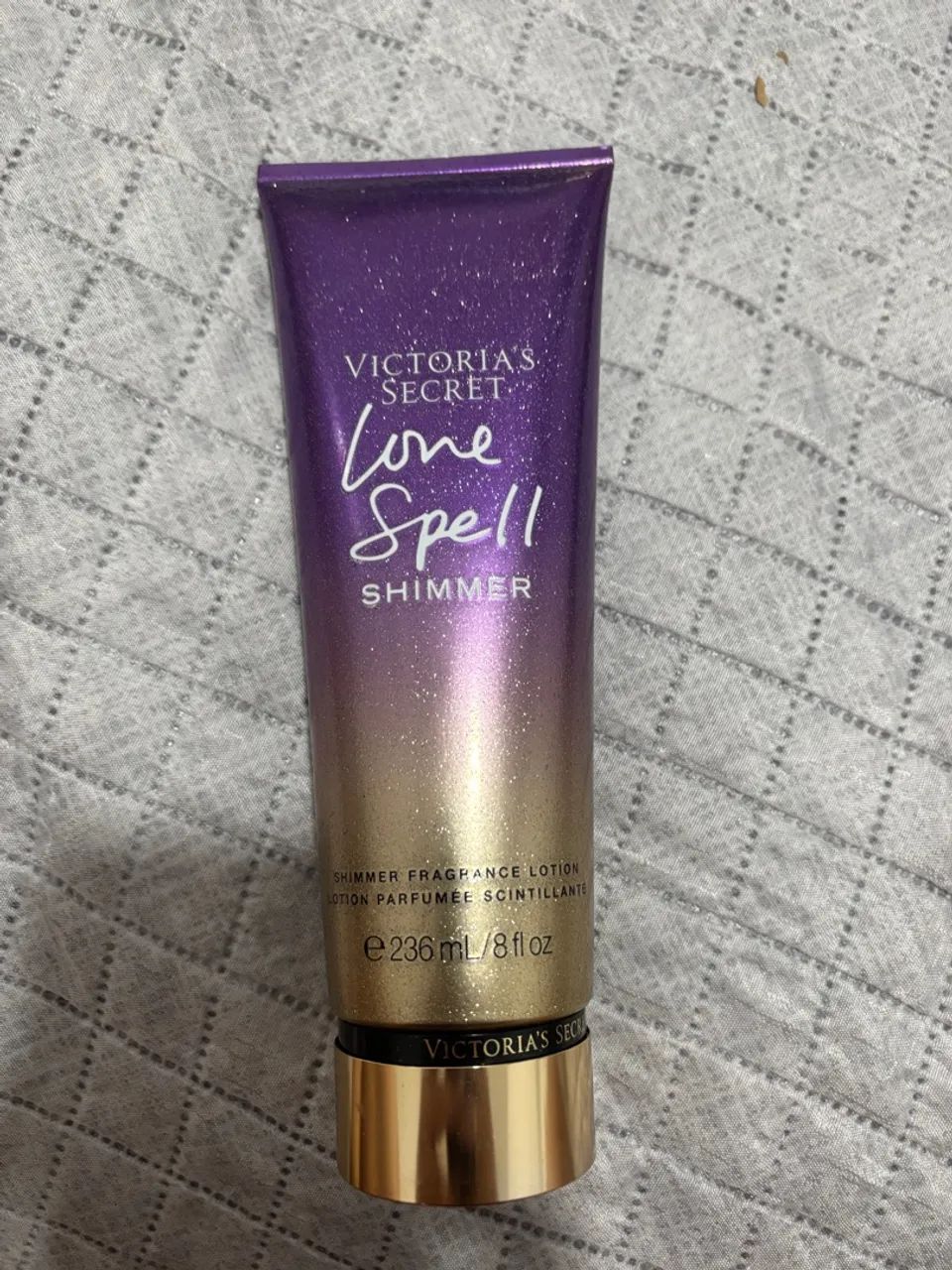 hidratante victoria secrets love spell shimmer, pouco usado