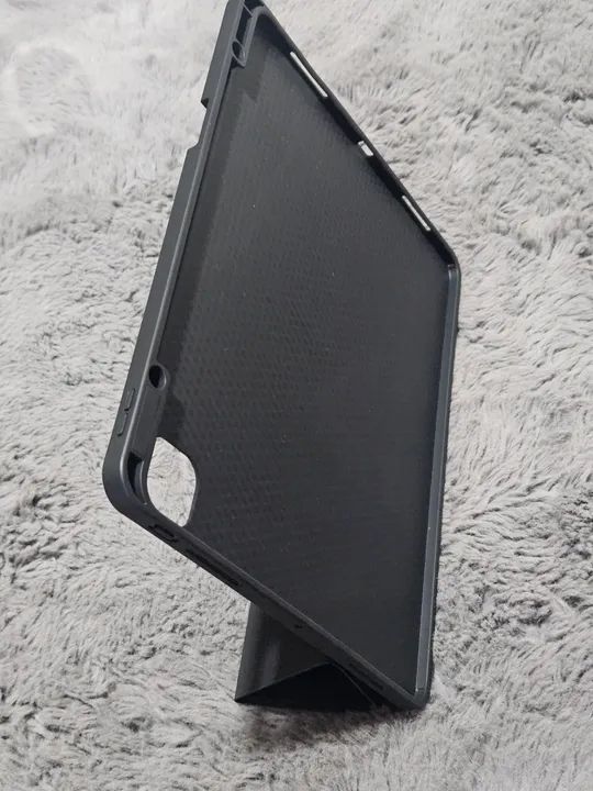 Capa para Tablet  Ipad 13° - Preta - Foto 5