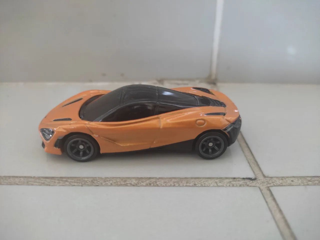 Miniatura mclaren 720s hot wheels Speed machines  - Foto 2