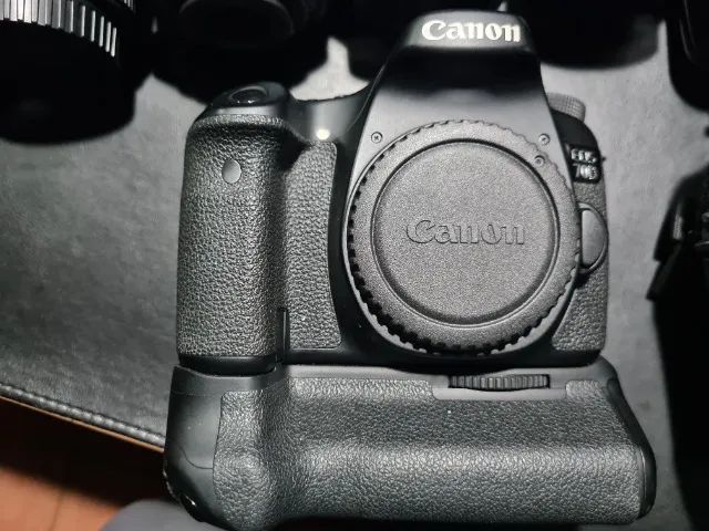 Máquina Fotográfica Canon 70D - Venda ou Troca