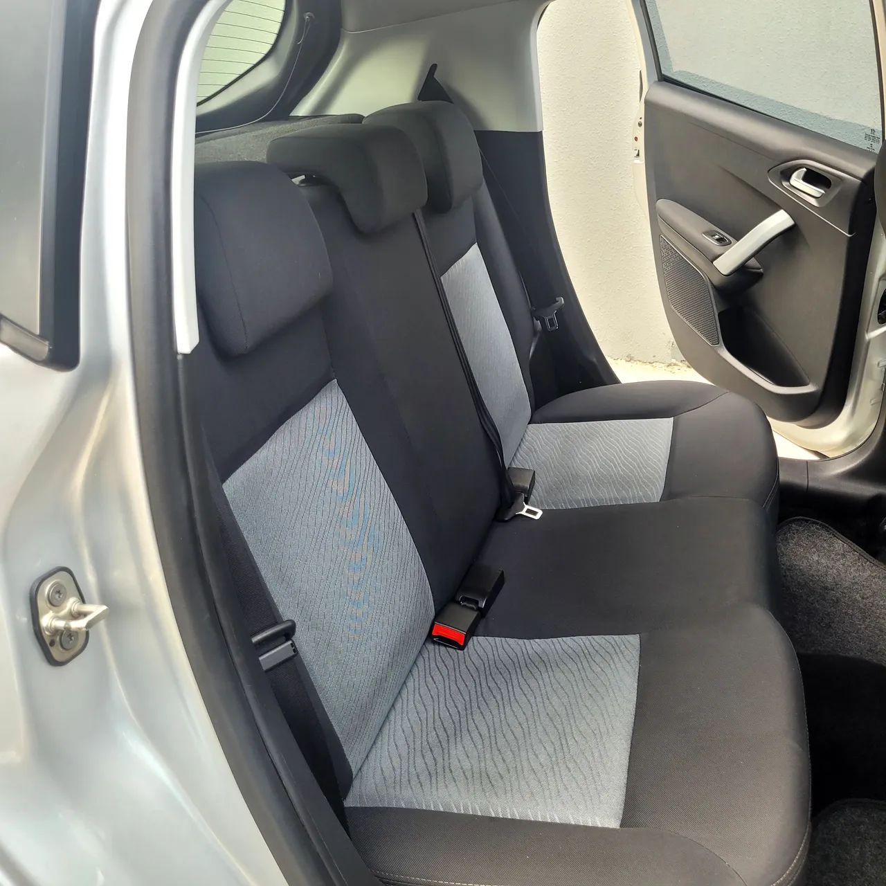 Peugeot 208 1.5 2016 com 58.000km - Foto 10