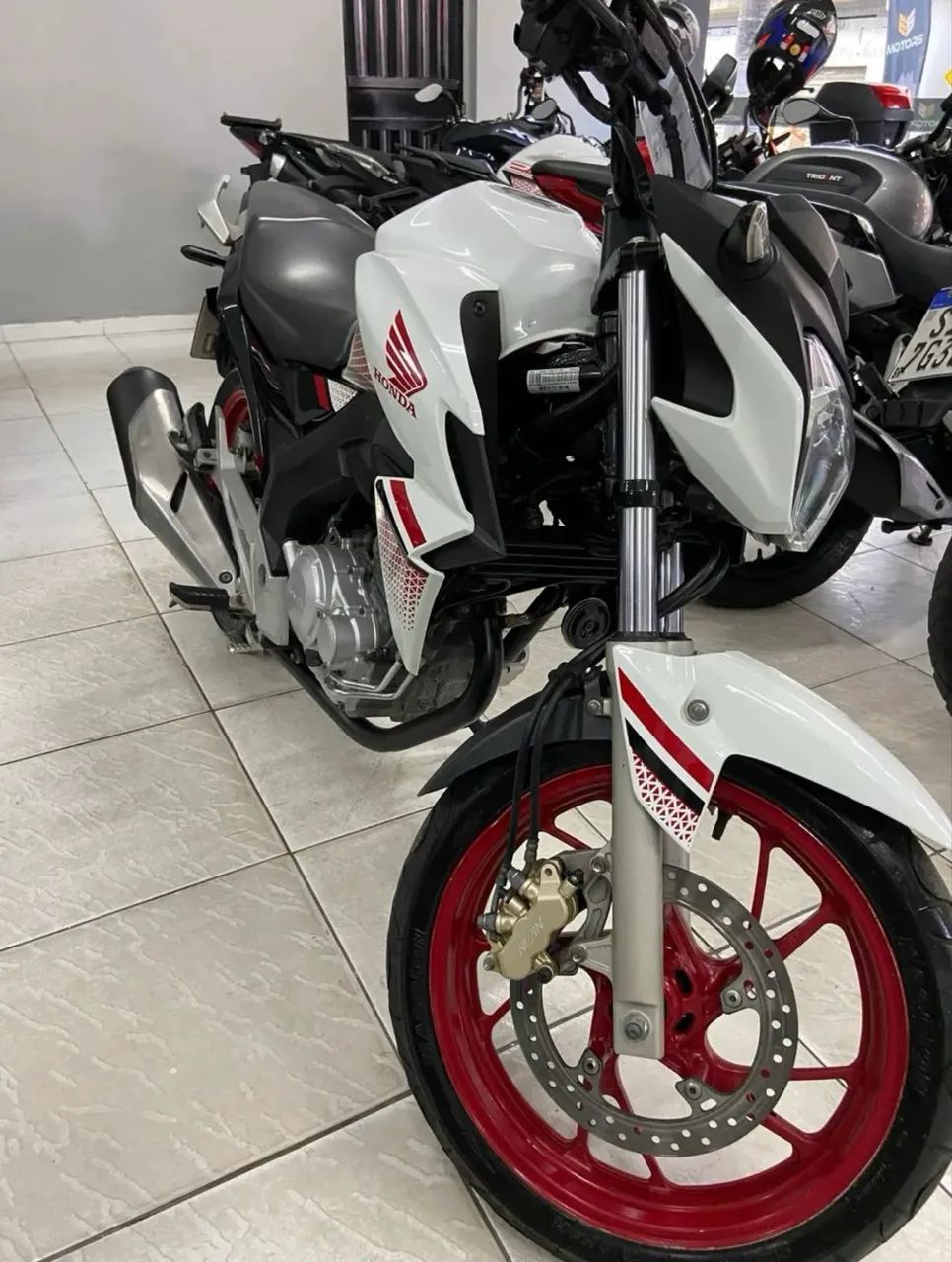 Oportunidade! CB 250F 2022 - Foto 4