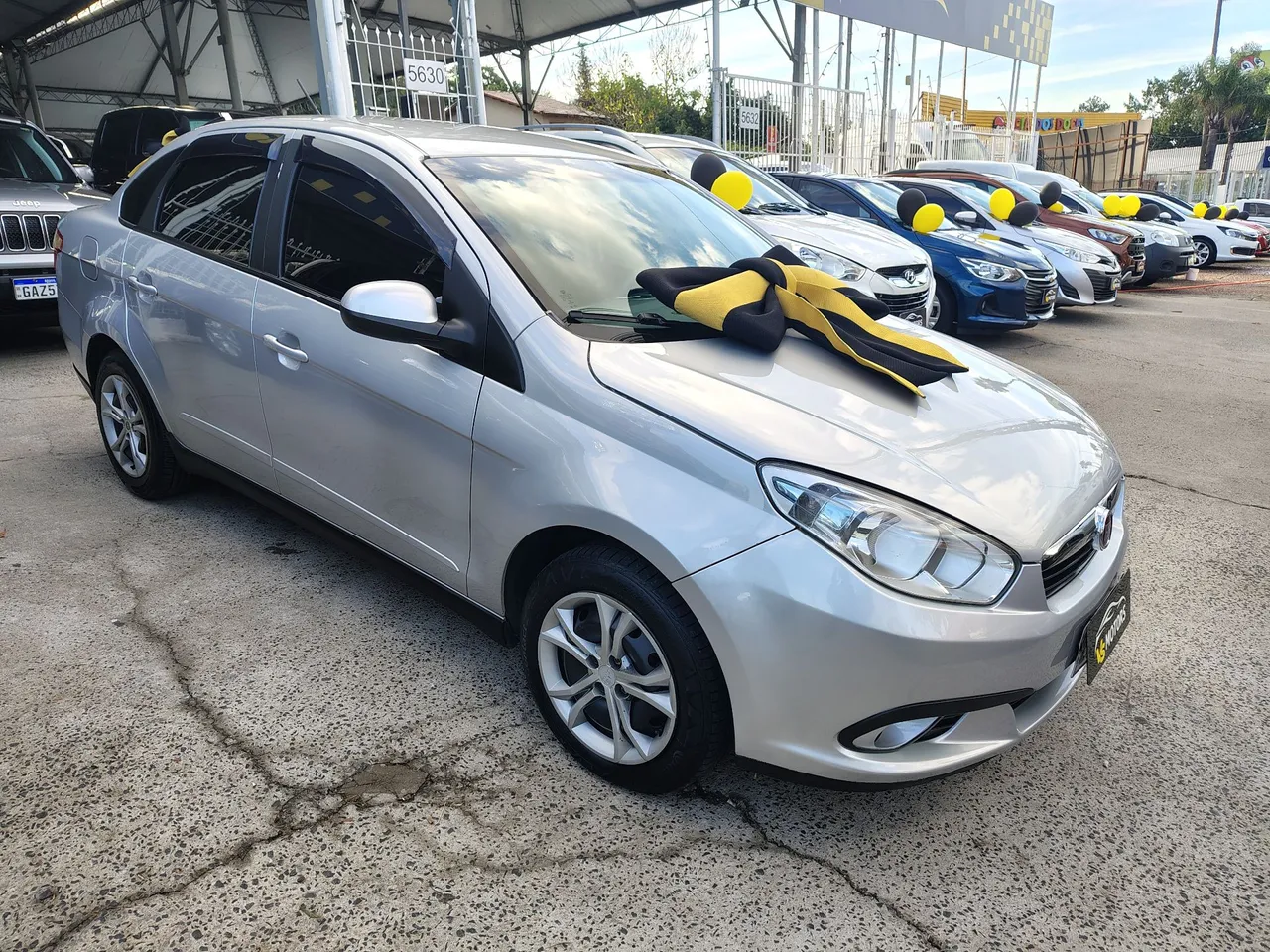 GRAN SIENA ATTRACTIVE 1.4 2016 IMPECÁVEL