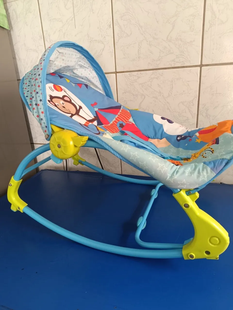 Cadeirinha de Descanso Infantil com Capota