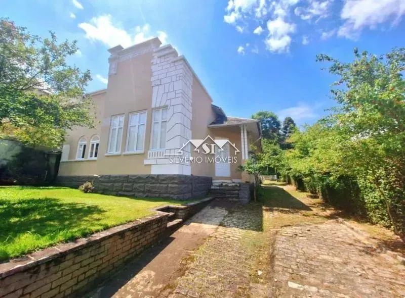 Casa- Petrópolis, Centro