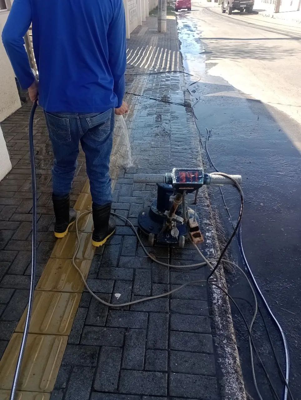 LAVAMOS CALÇADA DE PAVER, PINTURA EM GERAL ...