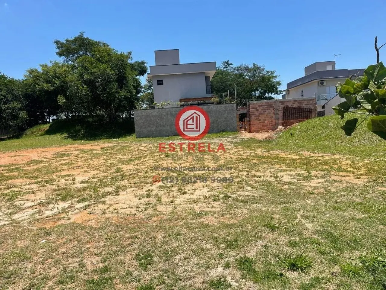 Terreno em Condomínio à Venda em Jacareí-SP, Bairro Bandeira Branca, 250m² de Área