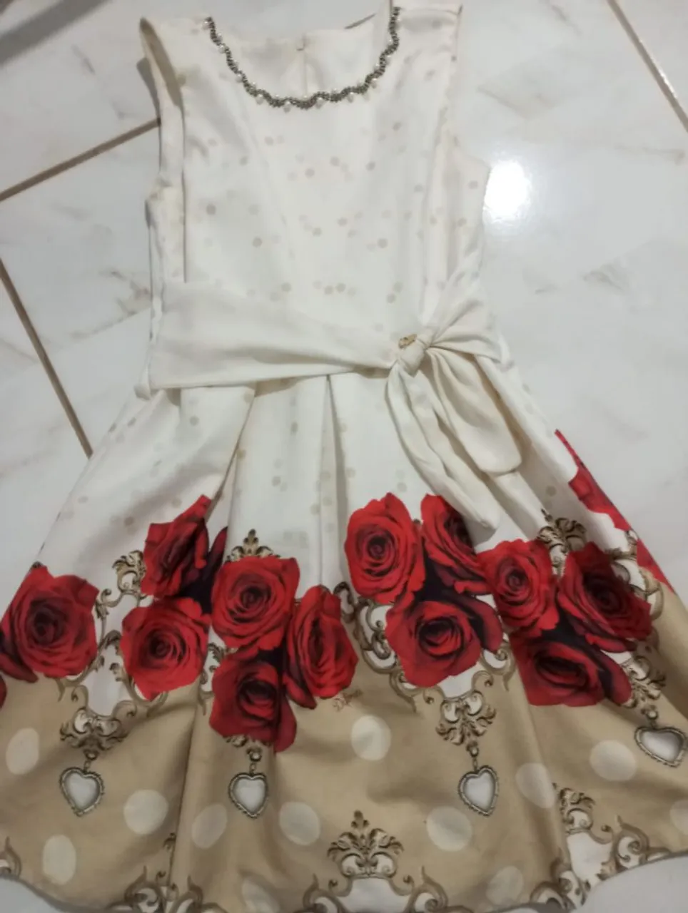 Vestido Infantil Floral com Detalhes