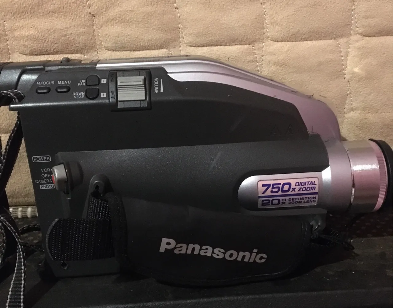 Filmadora Panasonic 750x Zoom (NV-VJ83PN)