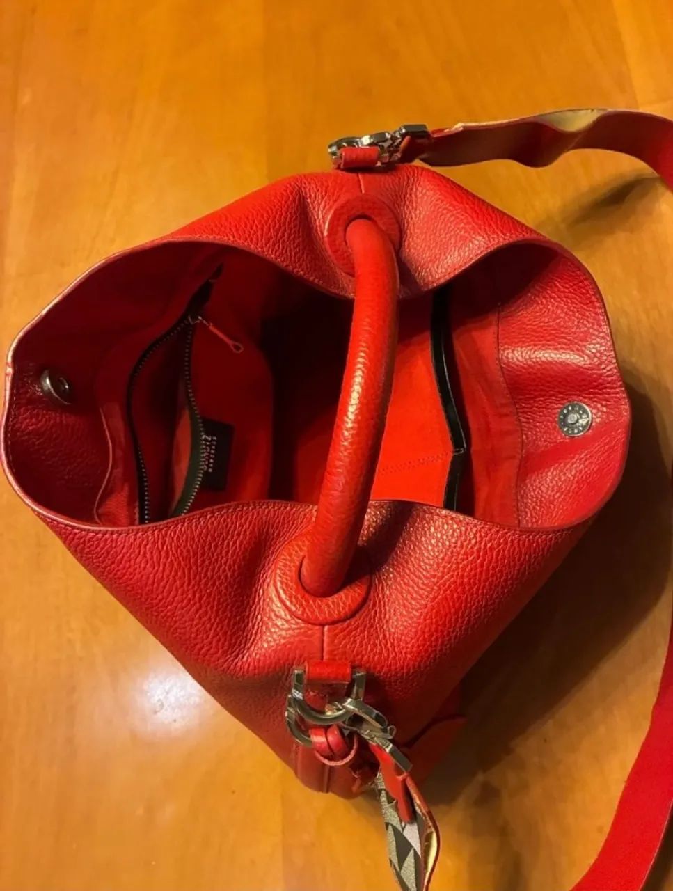 Bolsa vermelha de couro Schütz  - Foto 3