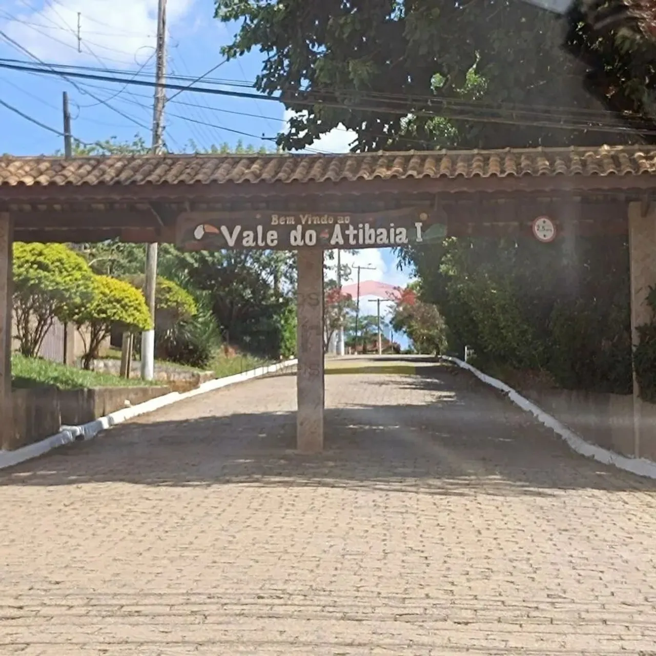 Vale do Atibaia I - Casa semi pronta com 100 metros - piscina -