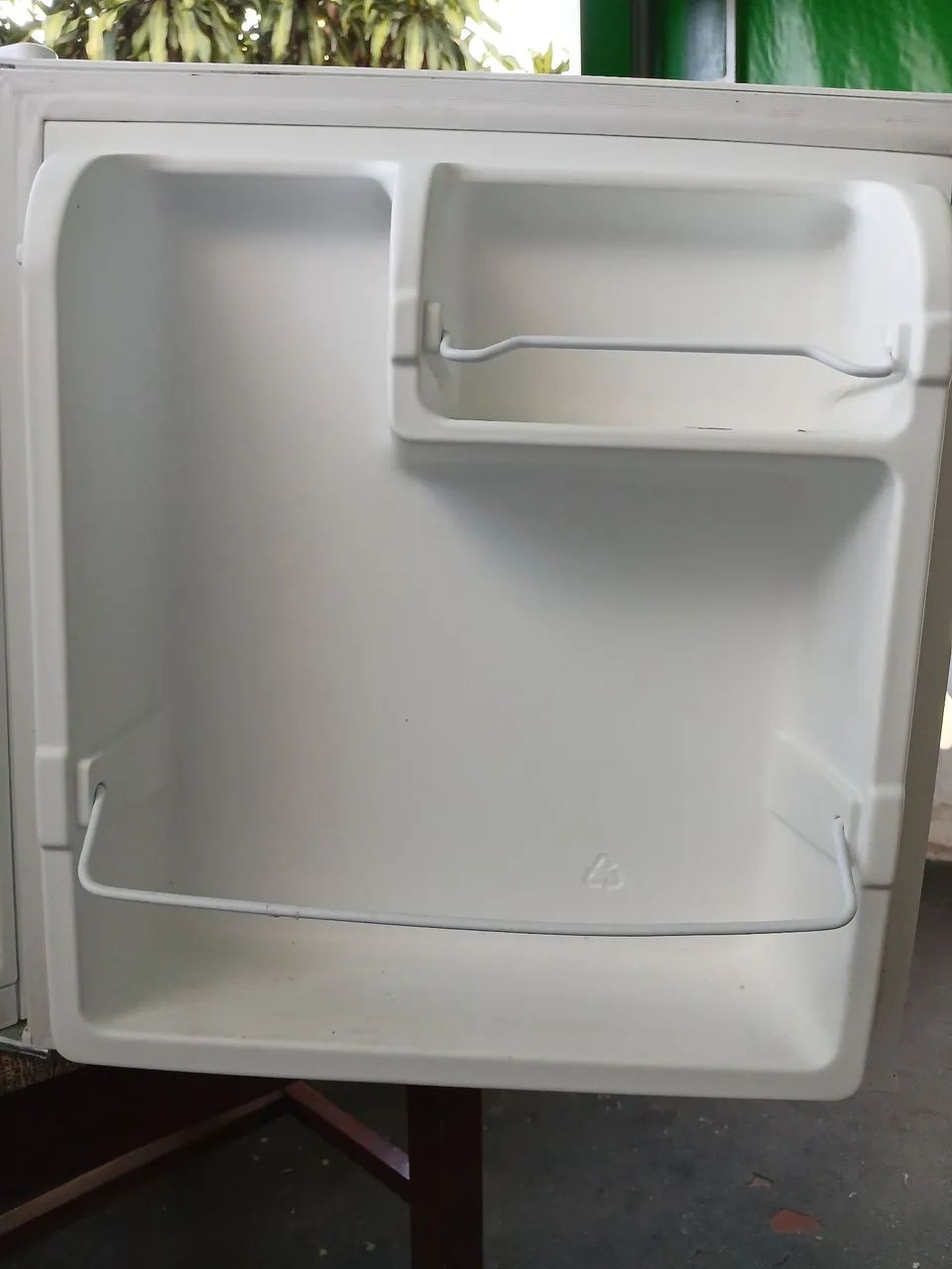 Mini Geladeira EOS - Perfeita para seu espaço! - Foto 3