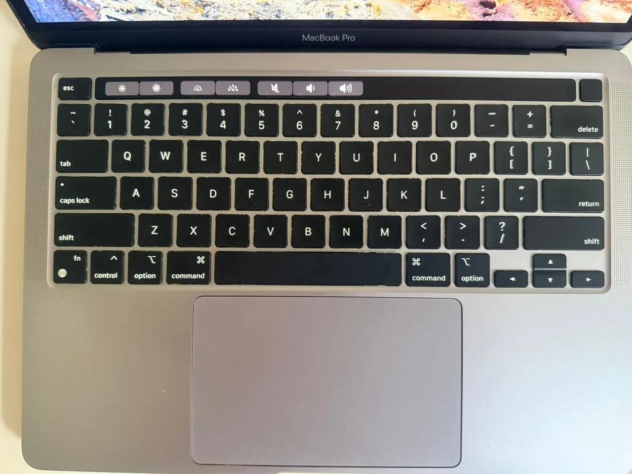 Macbook Pro M1 Touchbar - 8GB RAM - 256GB SSD - Notebooks - Parque