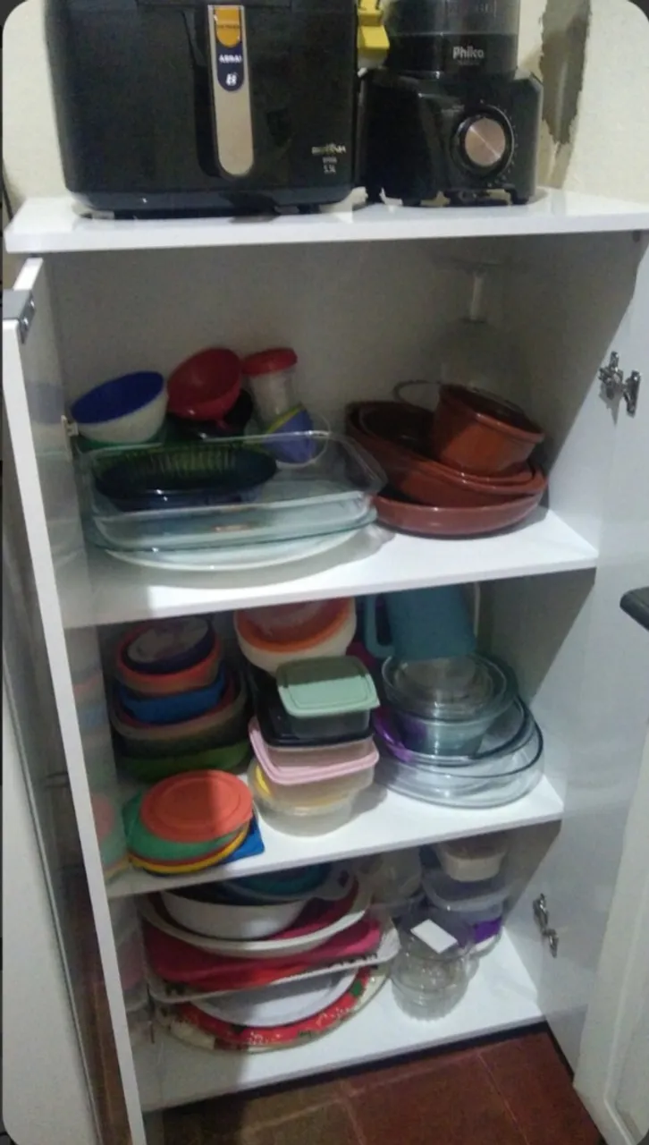 Armário multiuso para escritório, cozinha ou lavanderia. 