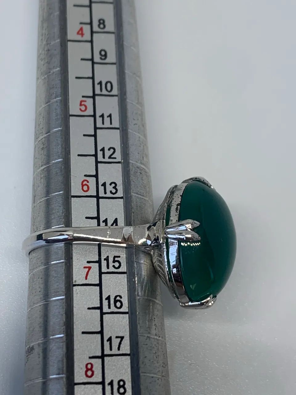 lindo anel de prata com pedra verde aro 14 - Foto 3