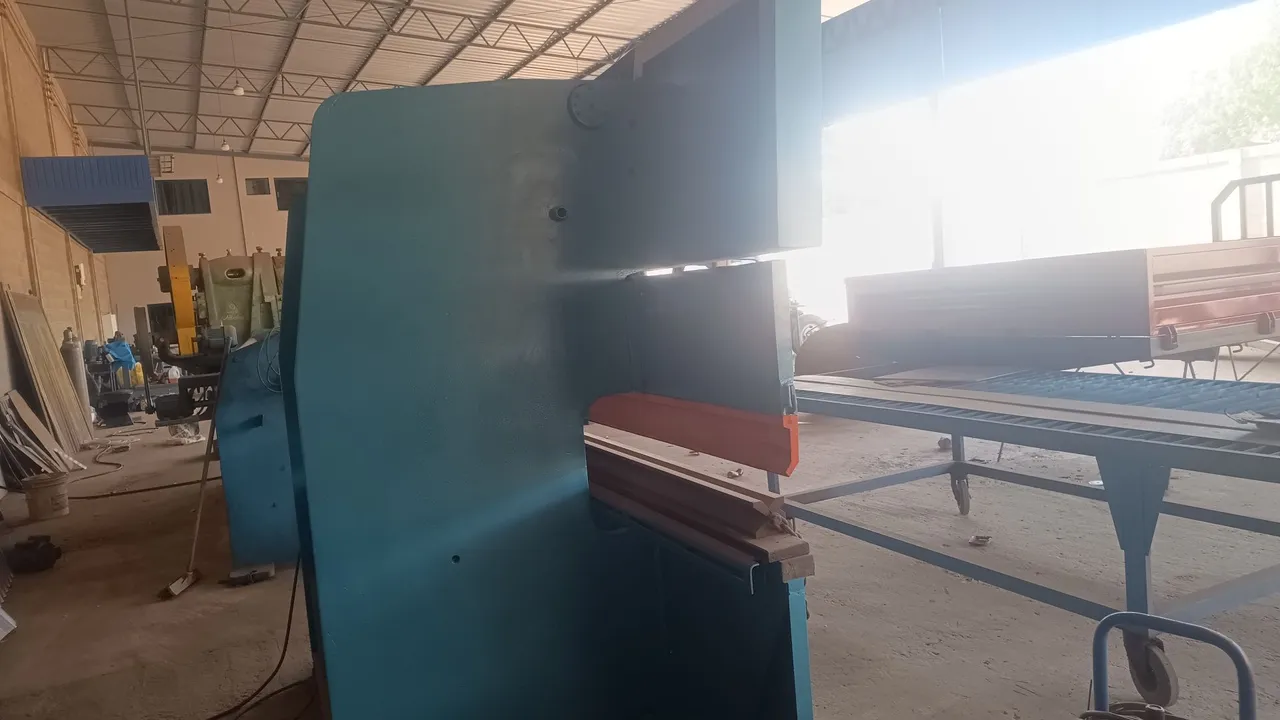 Dobradeira Industrial