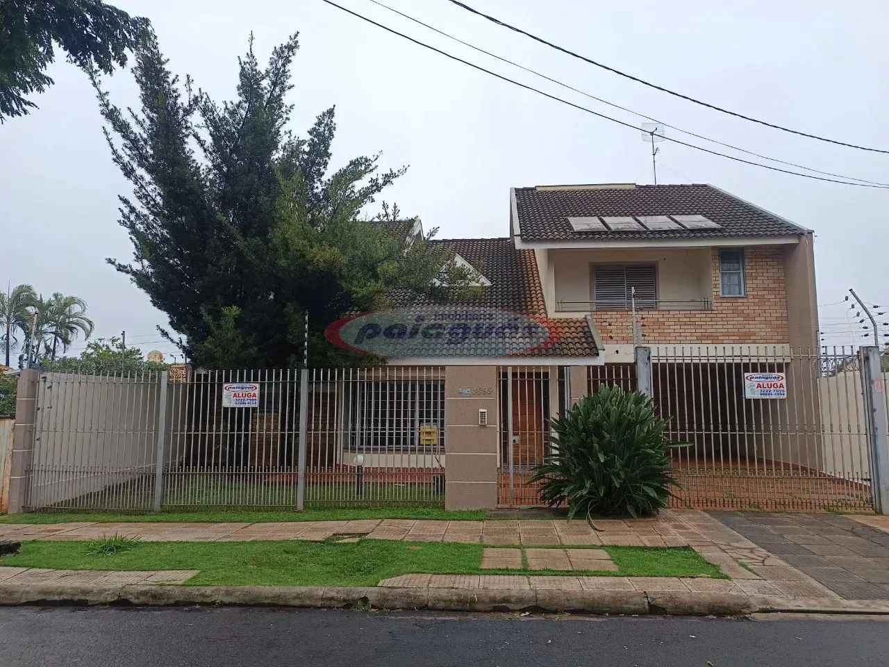 Sobrado para alugar no bairro Jardim Iguaçu