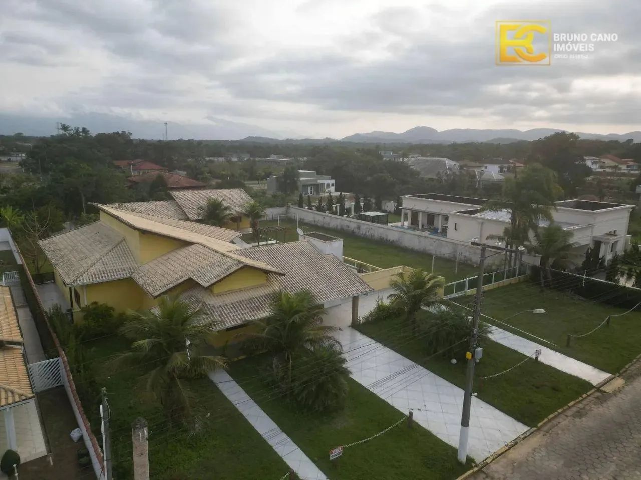 Casa com 4 dormitórios, piscina e campo de futebol - Bougainvillee V - Peruíbe/SP - Foto 3