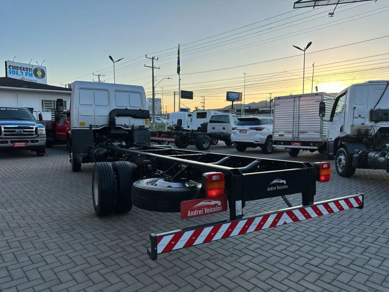  Ford Cargo 816 S Completo Raridade Apenas 5.000 km 2018 - Foto 5