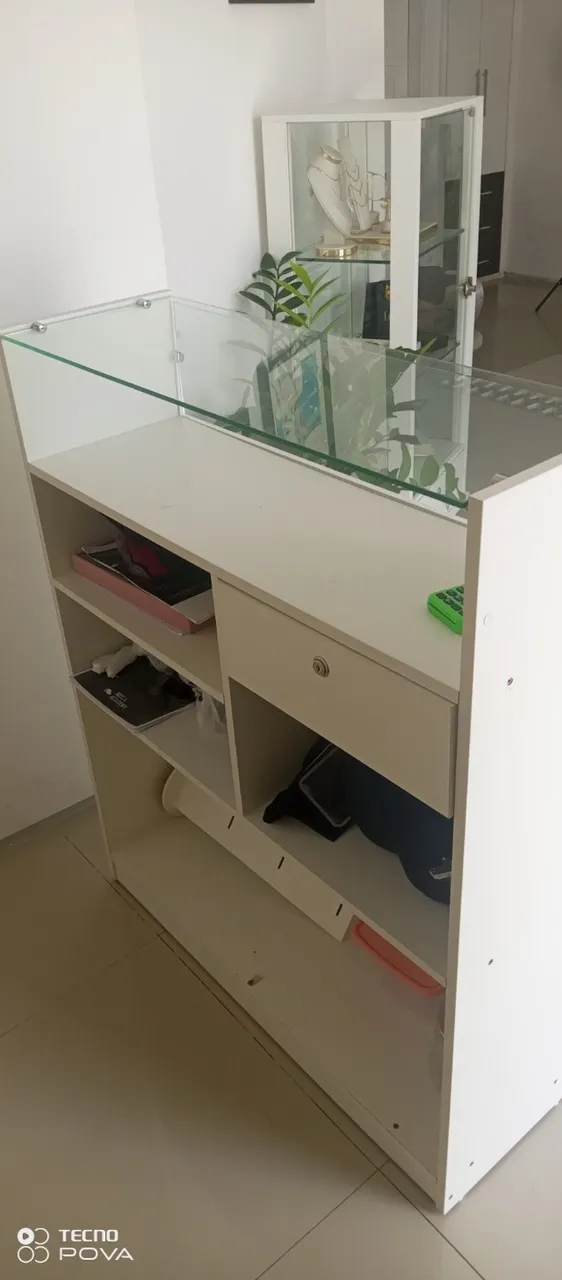 Balcão recepção vitrine e Caixa