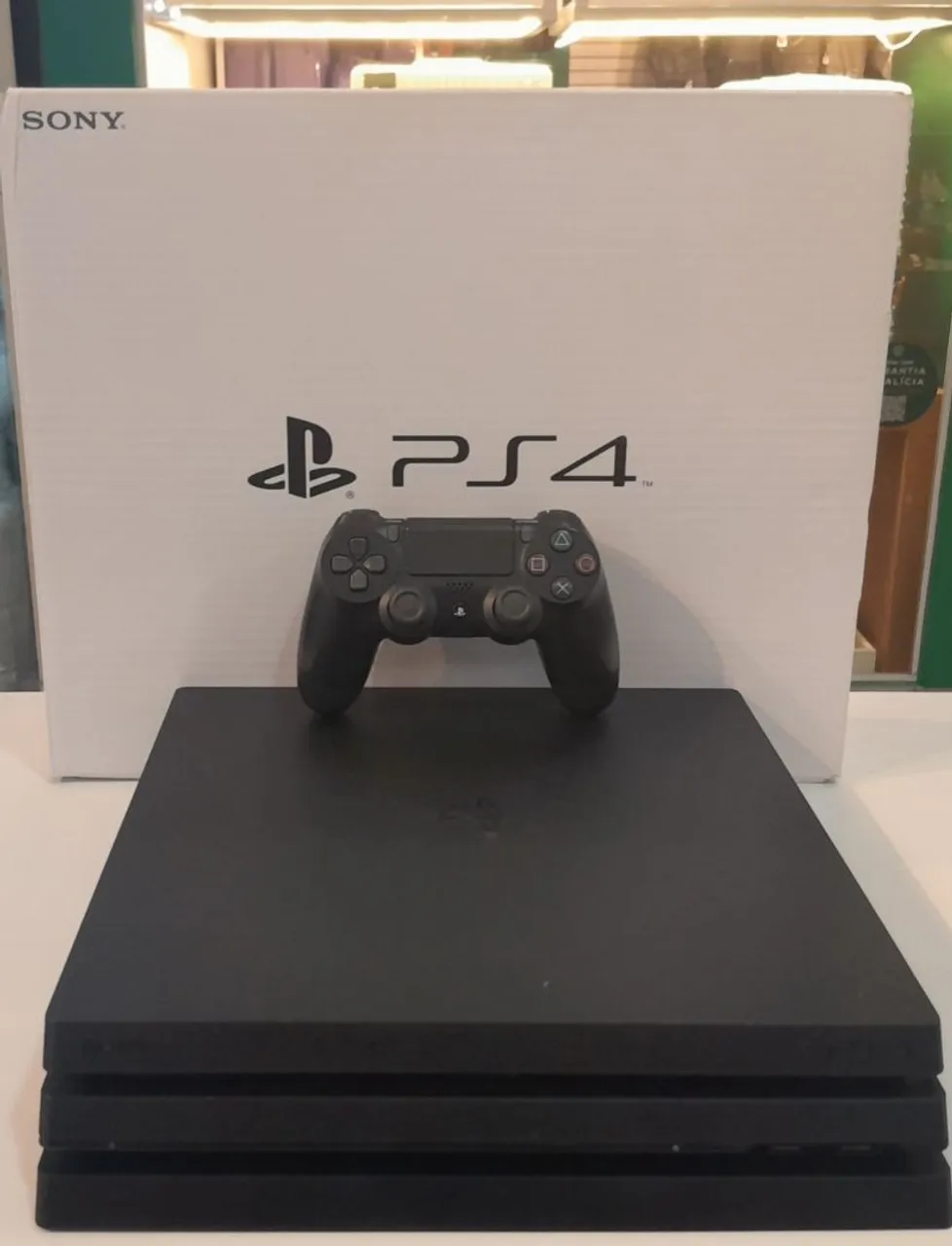 Ps4 Pró 1TB 4K+ Jogo com 03 Meses de Garantia Lojaa