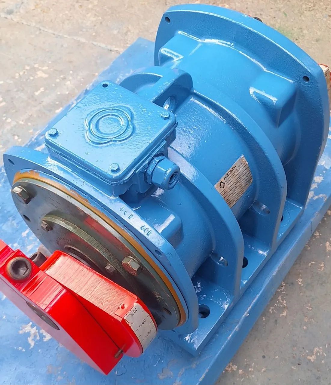 Motovibrador trifásico 5 cv rpm 1752. Baixa rotação - Foto 2