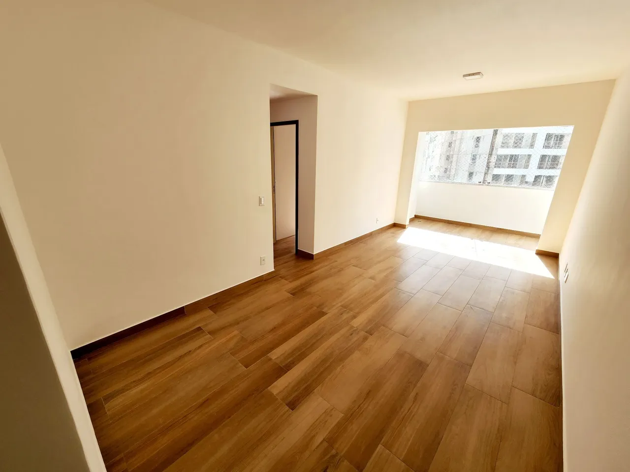 Exc. 2qrts c/suite 3 banheiros,parque castanheiras,sol manhã,armários,sala c/ fechamento
