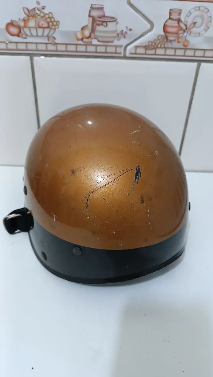 Capacete do Chips Anos 80 item raro  - Foto 2