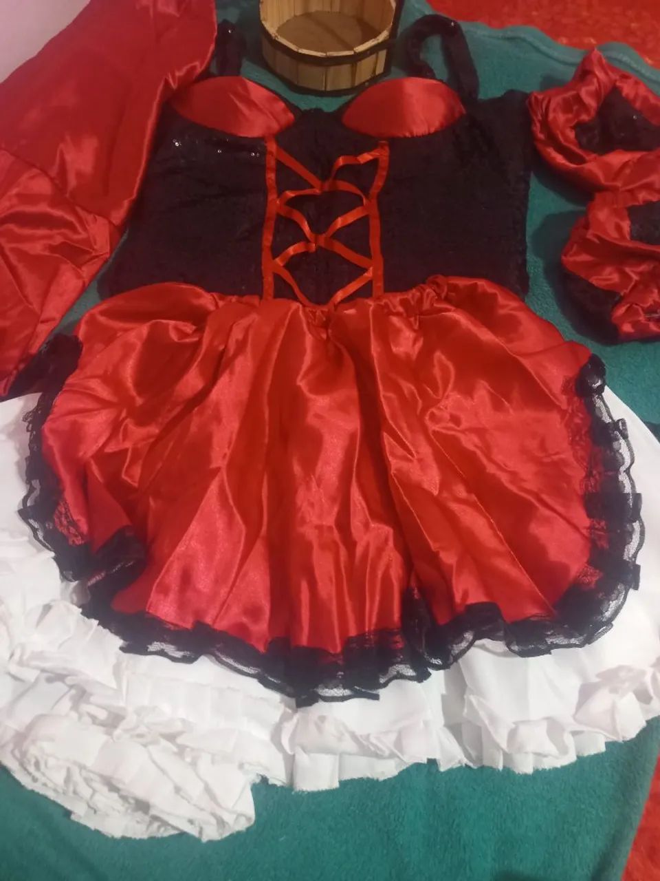 FANTASIA CHAPEUZINHO VERMELHO 