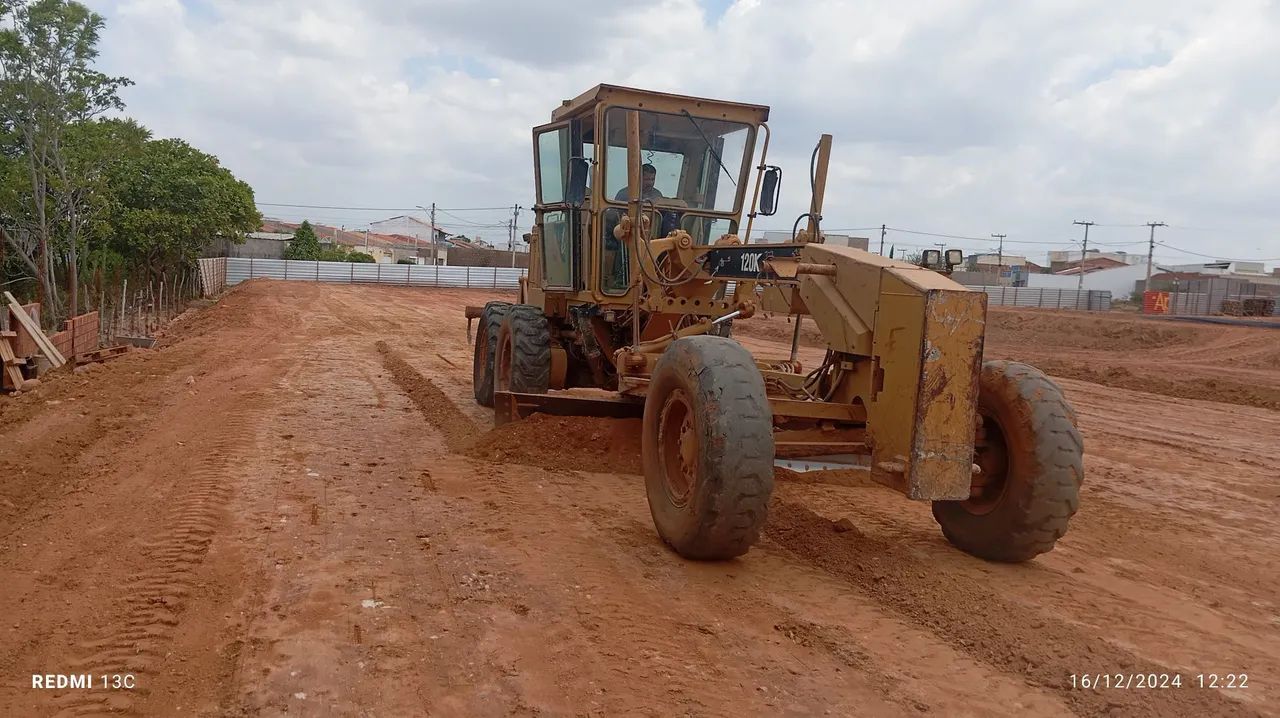Locações e serviço de terraplanagem 